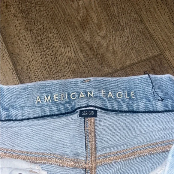 American Eagle Outfitters Light Wash Jeans size: 2 Regular - Picture 6 of 8
